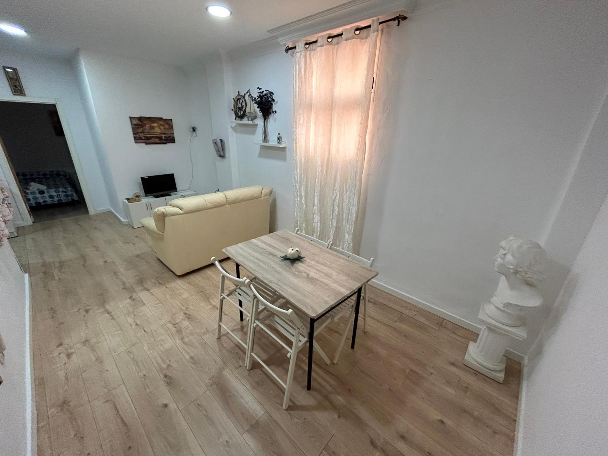 Apartament Malaguetor *